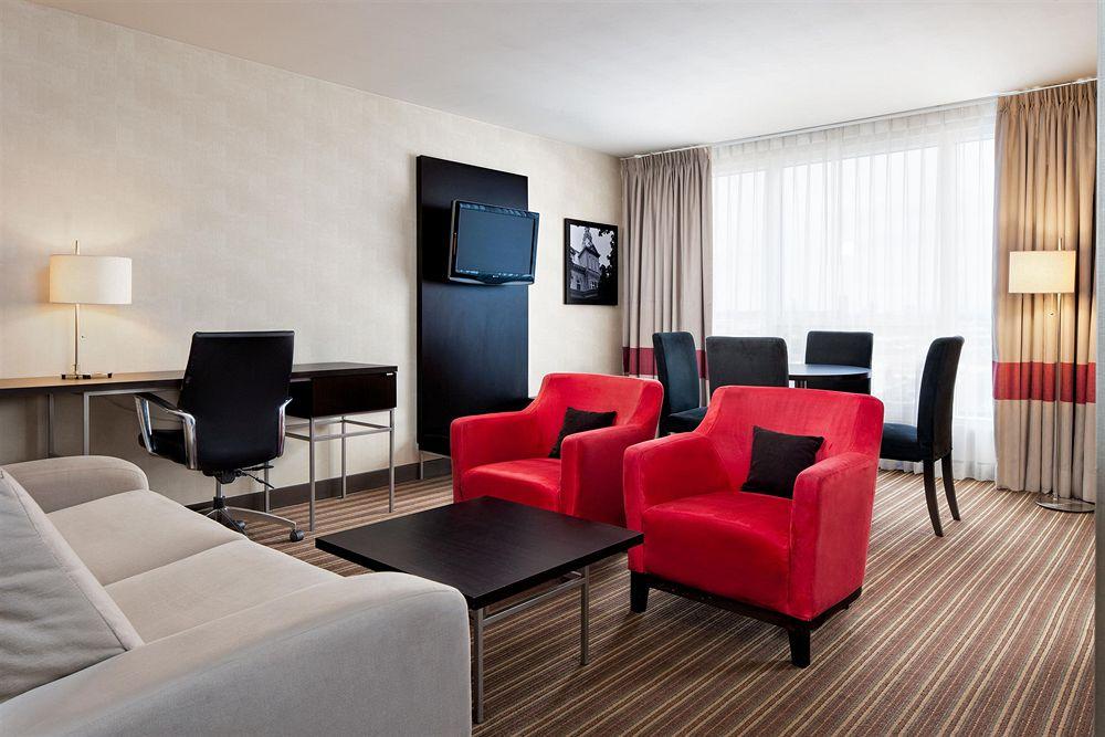 Four Points By Sheraton Levis Convention Centre Zewnętrze zdjęcie