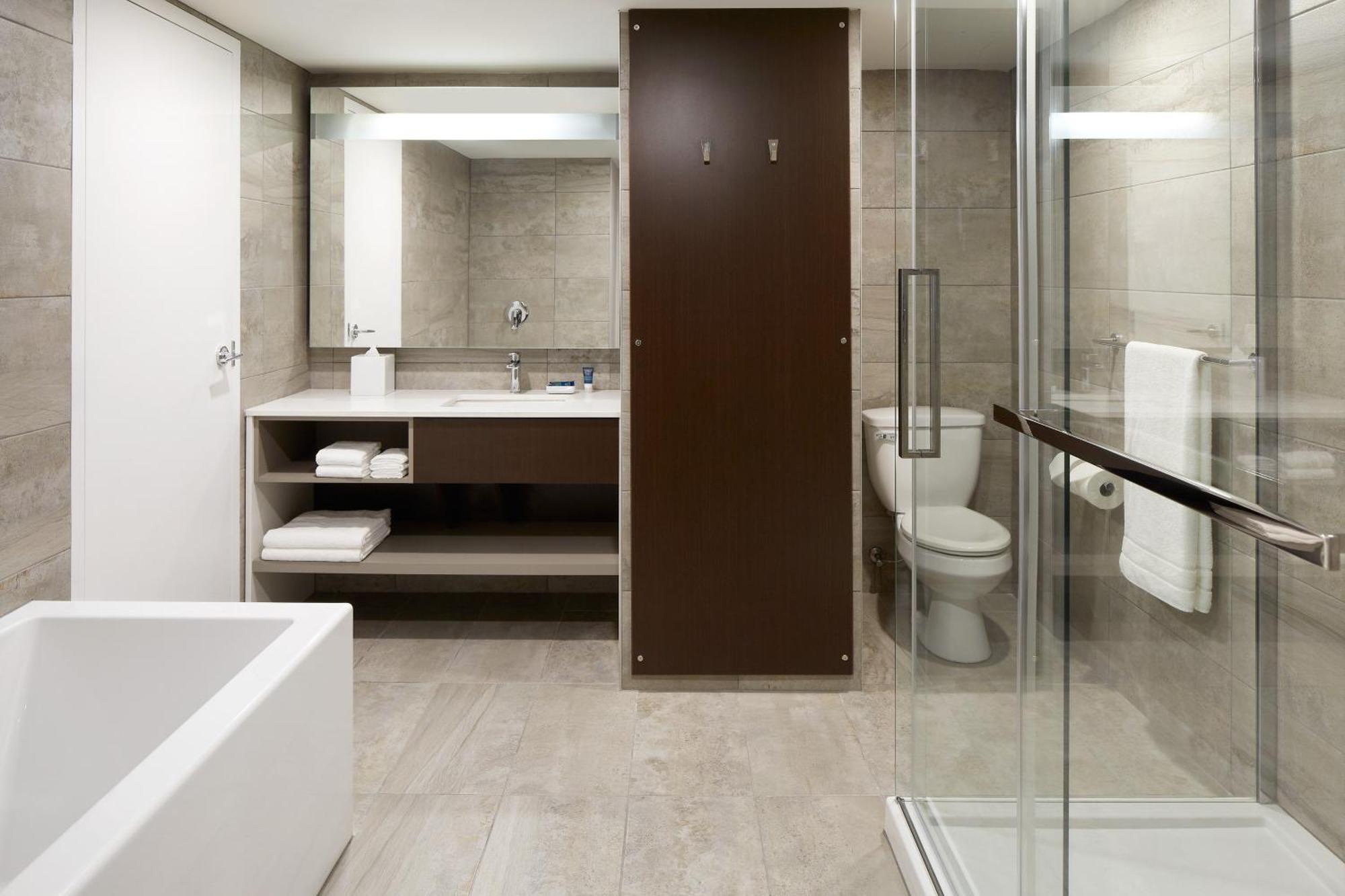 Four Points By Sheraton Levis Convention Centre Zewnętrze zdjęcie